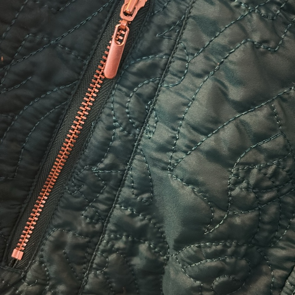 Christopher & banks teal colored quilted vest size medium - Picture 3 of 4